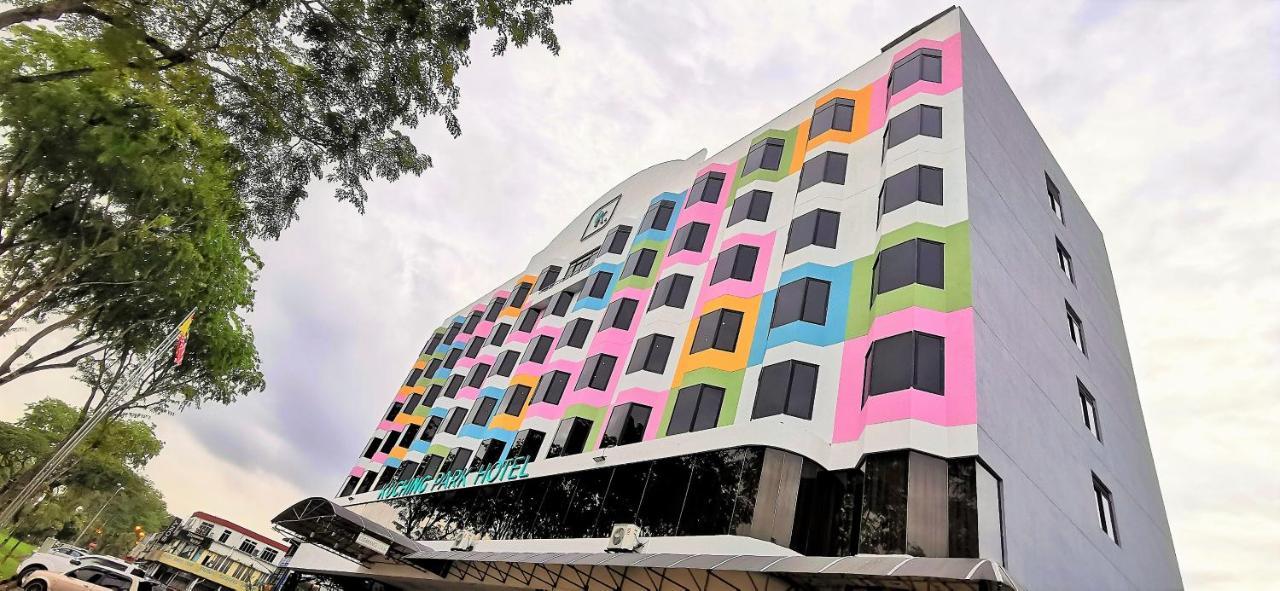 Kuching Park Hotel Eksteriør billede