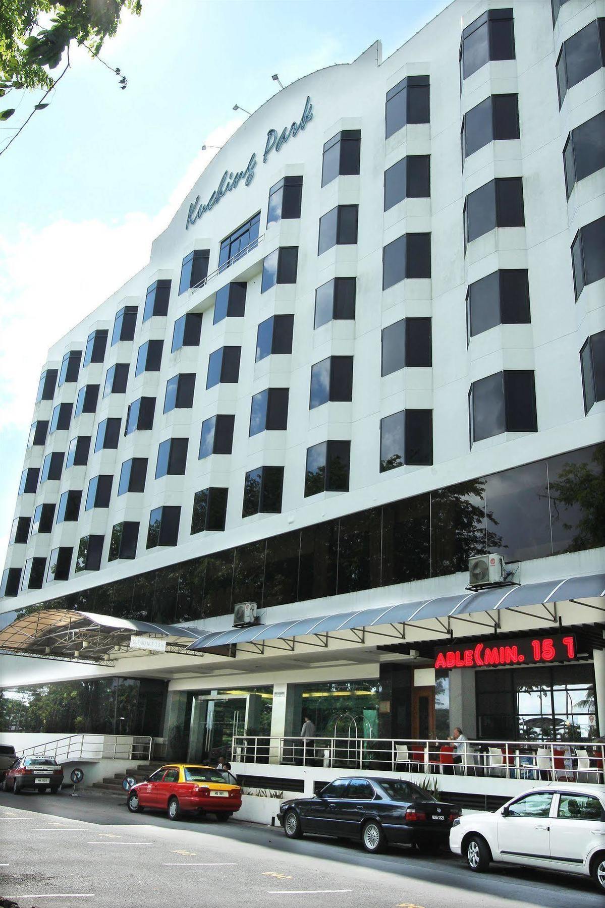 Kuching Park Hotel Eksteriør billede